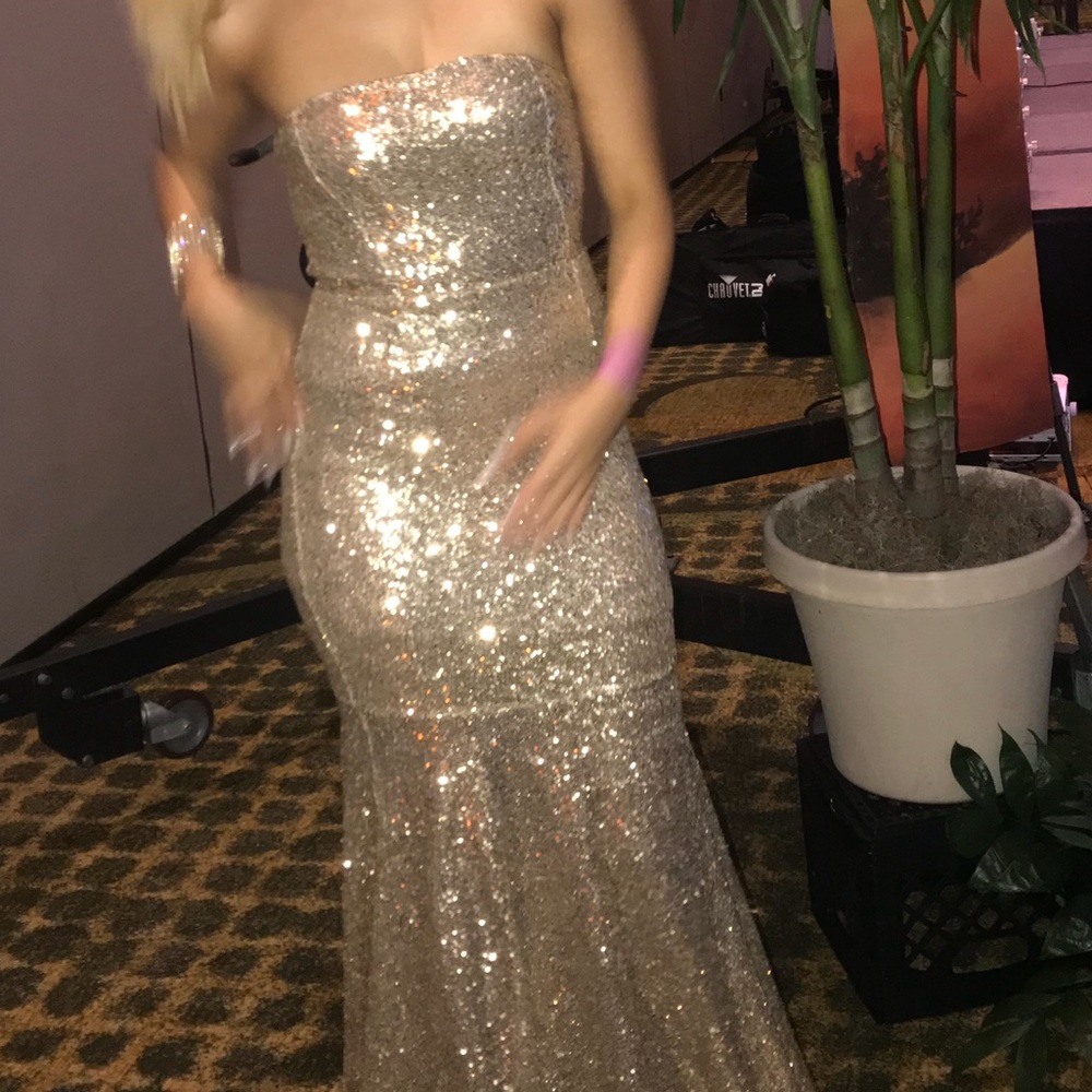 Alamour The Label Sequin Long Formal Dress - Picture 8 of 8